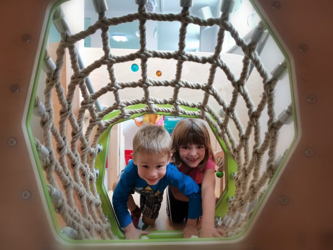 Kinder beim spielen im Familienhotel Sailer & Stefan