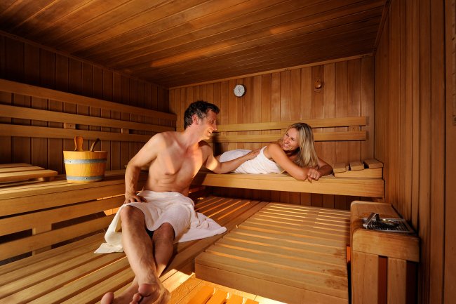 Pärchen in der Sauna