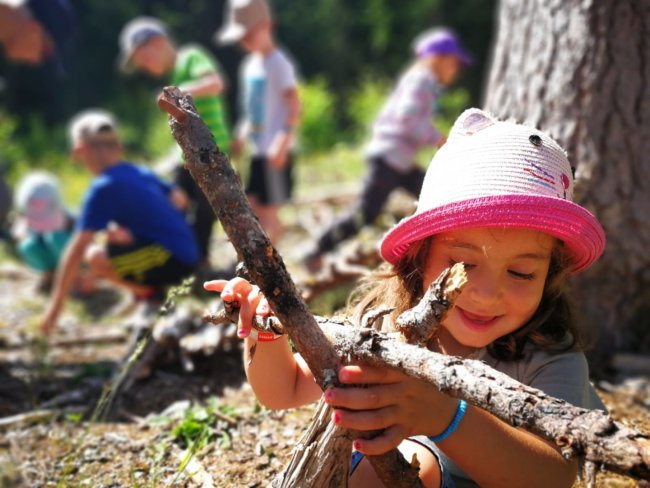 Familienausflug Im Wald